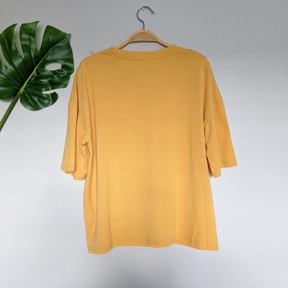 Yellow oversized boyfriend graphic tee - Picture 8 of 10